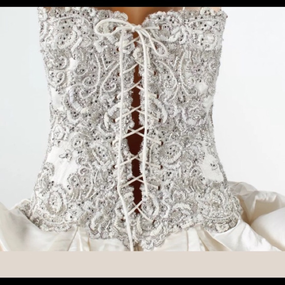 BARACCI COUTURE SILK CRYSTAL WEDDING GOWN -RARE - Picture 4 of 8